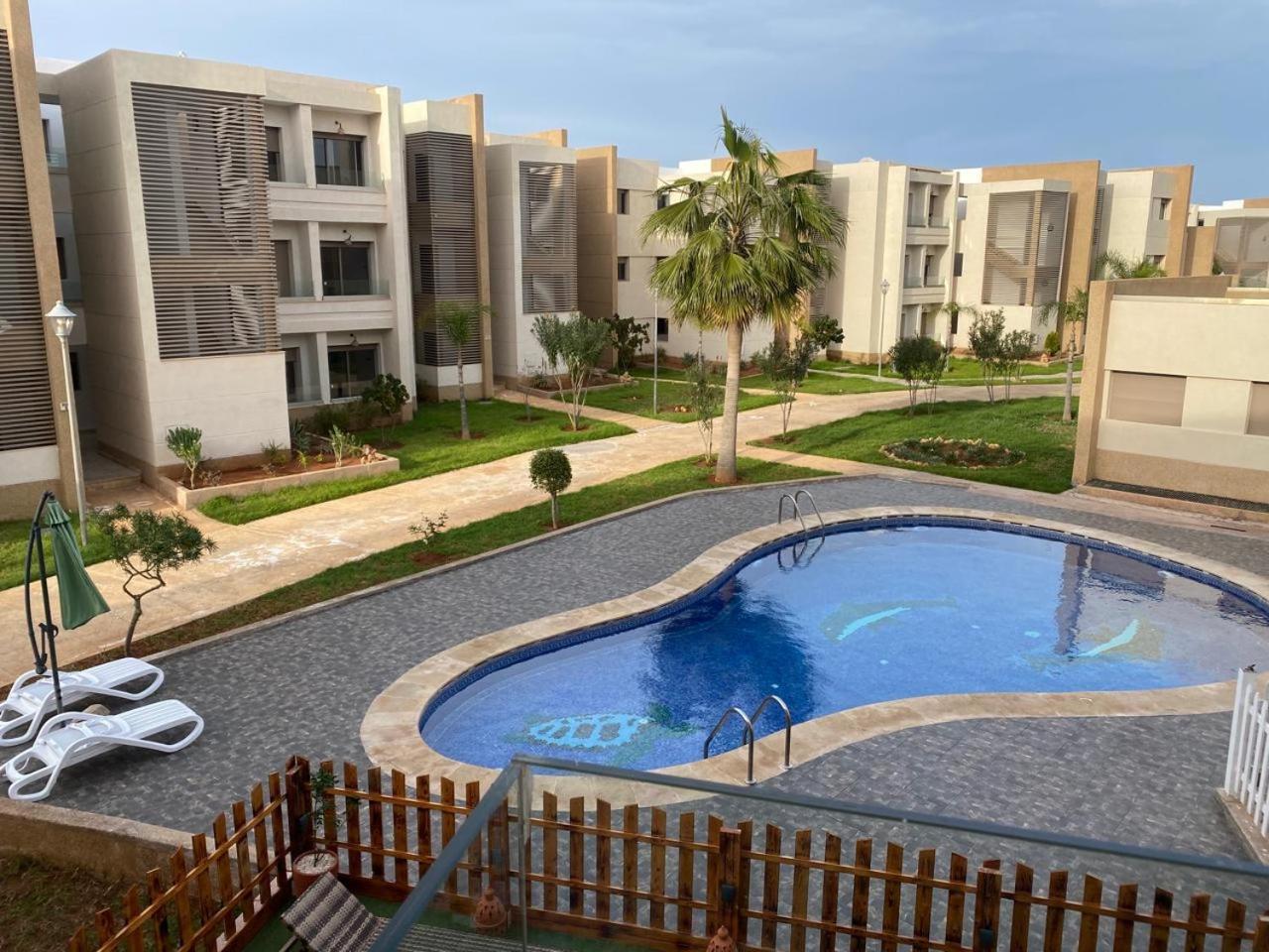 Appartement De Luxe Marina Saidia Avec Vue Sur Piscine Residence Tamaris Ngoại thất bức ảnh